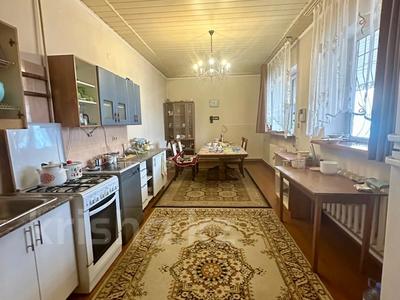 Продажа домов и дачи в Алматы: Отдельный дом · 5 комнат · 170 м² · 9 сот., мкр Достык, Манат за 130 млн 〒 Отдельный дом · 5 комнат · 170 м² · 9 сот., мкр Достык, Манат за 130 млн 〒 в Алматы, Ауэзовский р-н