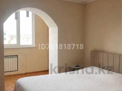 2-комнатная квартира · 55 м² · 5/5 этаж, мкр Самал-3, Достык 111/3 за 380 000 ₸ в Алматы, Медеуский р-н