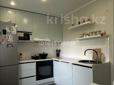3-бөлмелі пәтер · 76 м² · 2/3 қабат, Молдагулова 69, бағасы: 250 000 ₸ в Экибастузе