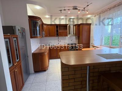 3-комнатная квартира · 92.7 м² · 4/9 этаж, Махамбета 116г — ТЦ Насиха за 350 000 〒 в Атырау