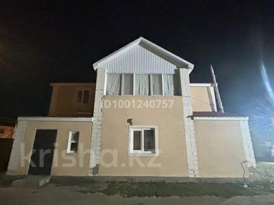Отдельный дом · 3 комнаты · 150 м², мкр Жеруйык, 25 16 за 180 000 〒 в Атырау