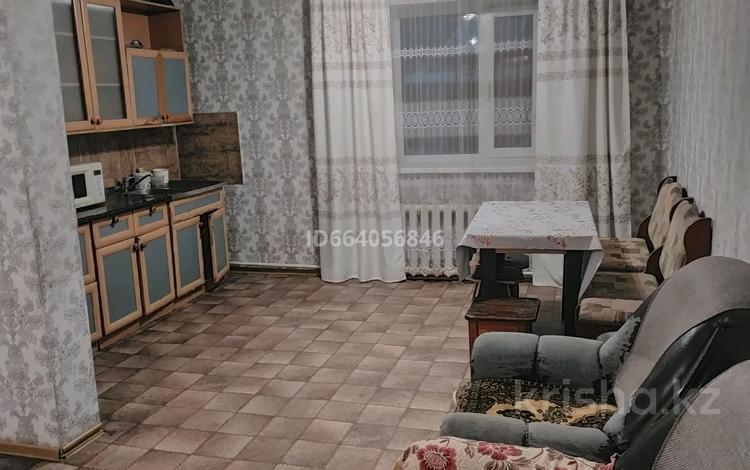 3-комнатный дом помесячно, 85 м², Чалбышева за 120 000 〒 в Экибастузе — фото 9
