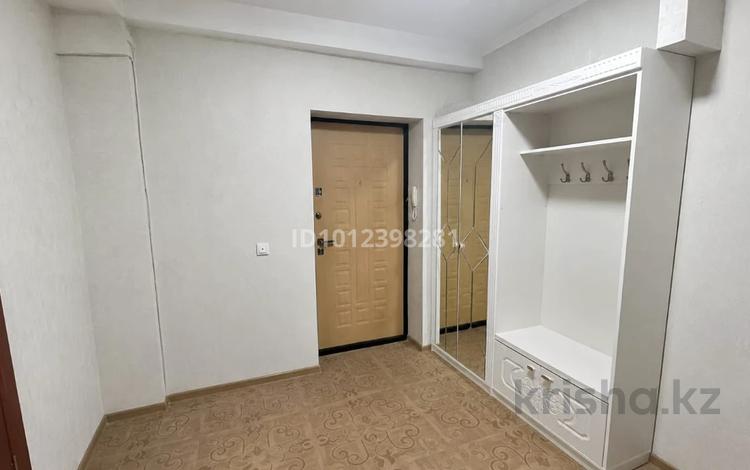 2-бөлмелі пәтер · 67 м² · 1/5 қабат, Абая 9/1, бағасы: 21 млн ₸ в Сатпаев — фото 2