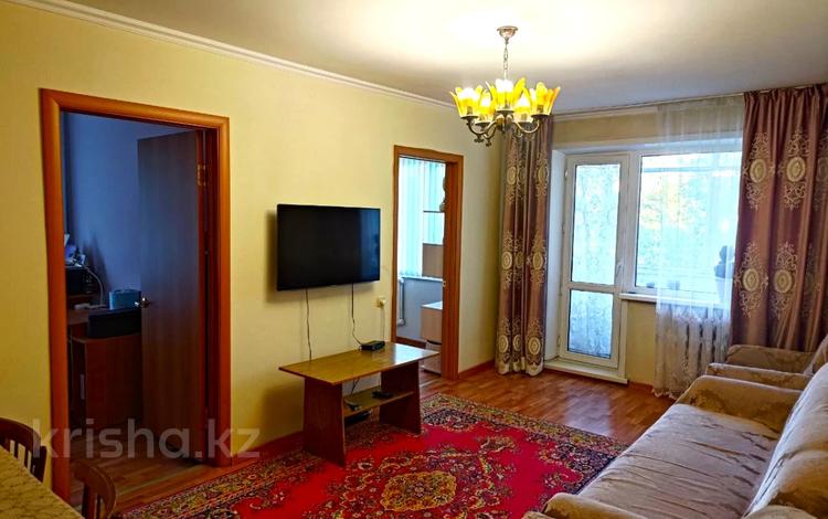 4-бөлмелі пәтер · 62 м² · 4/5 қабат, Пришахтинск, 23й микрорайон 16, бағасы: 18 млн ₸ в Караганде, Алихана Бокейханова р-н — фото 2
