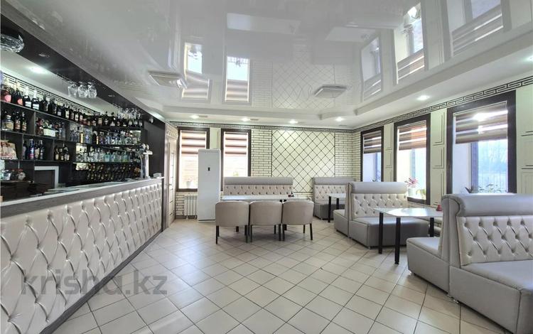 Еркін, жқб, автосервистер мен көлік жуу, қоғамдық тамақтану орны, ойын-сауық · 600 м², бағасы: 70 млн ₸ в Темиртау — фото 2