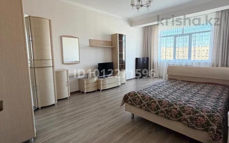 2-бөлмелі пәтер · 90 м² · 8/18 қабат, Гагарина — Мынбаева Радостовца, бағасы: 450 000 ₸ в Алматы, Бостандыкский р-н — фото 22