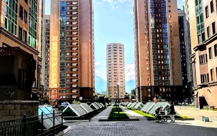 1-комнатная квартира · 55 м² · 9/20 этаж, Брусиловского 163 за 250 000 ₸ в Алматы, Алмалинский р-н — фото 2