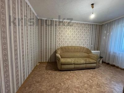 2-комнатная квартира · 72 м² · 9/9 этаж, Дулатова за 9.9 млн 〒 в Семее