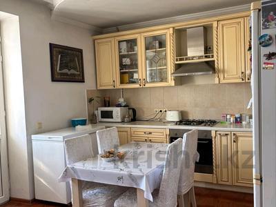2-бөлмелі пәтер · 64 м² · 8/9 қабат, Момышулы 4, бағасы: 24.5 млн ₸ в Астане, Алматы р-н