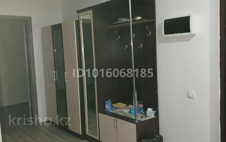 2-комнатная квартира · 62 м² · 6/9 этаж, мкр Атырау 158/9 за 300 000 ₸ в Алматы, Медеуский р-н — фото 2