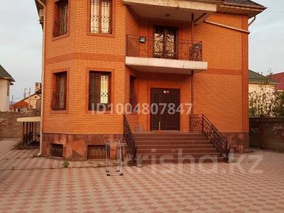 Отдельный дом · 5 комнат · 360 м² · 10 сот., мкр Шугыла за 1.2 млн 〒 в Алматы, Наурызбайский р-н