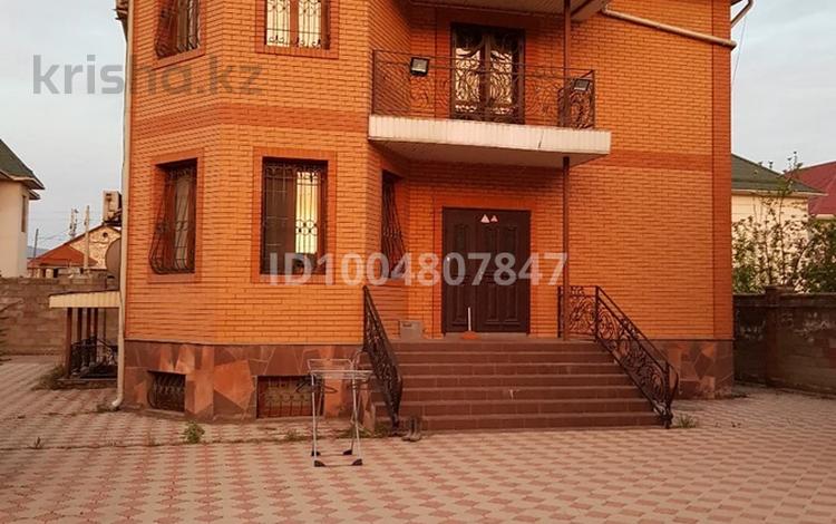 Отдельный дом · 5 комнат · 360 м² · 10 сот., мкр Шугыла за 1.8 млн ₸ в Алматы, Наурызбайский р-н — фото 2