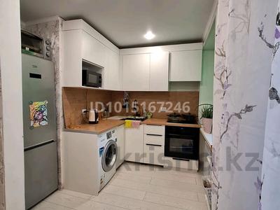 3-бөлмелі пәтер · 58 м² · 2/9 қабат, Торайгырова 20 — Ориентир, бағасы: 28 млн ₸ в Павлодаре