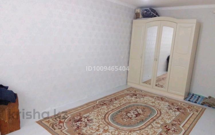 1-комнатная квартира · 33 м² · 2/5 этаж, мкр Шанхай, Санкибай батыра 20 — Пацаева за 6 млн ₸ в Актобе — фото 2