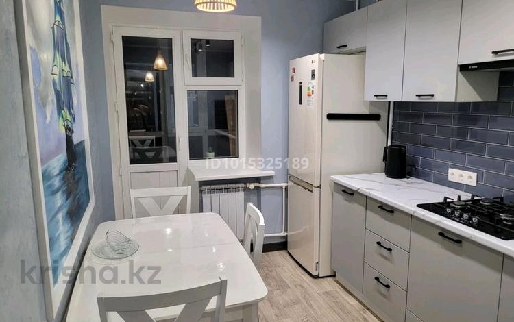 1-комнатная квартира · 40 м² · 8/9 этаж, Курмангазы — Школьник за 160 000 ₸ в Уральске, мкр Школьник — фото 2
