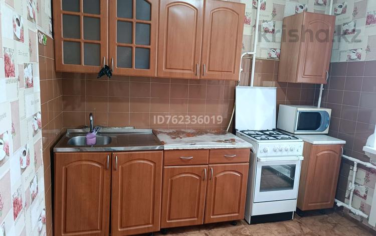 2-комнатная квартира · 56 м² · 5/6 этаж, мкр Шанхай, ул. Чернышевский — Супермаркет Дина за 120 000 ₸ в Актобе — фото 2