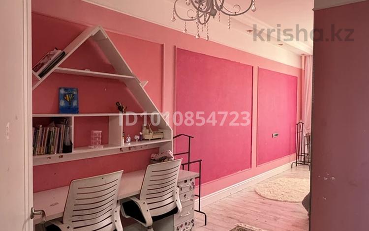 5-бөлмелі пәтер · 236.4 м² · 12/17 қабат, Керей и Жанибек хандар 22 — Ботанический сад, бағасы: 150 млн ₸ в Астане, Есильский р-н — фото 20