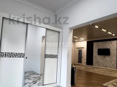 Жеке үй · 5 бөлме · 200 м² · 5.5 жүзд., Мкр 18 19/13 — Құрылысшы, бағасы: 62 млн ₸ в Конаеве