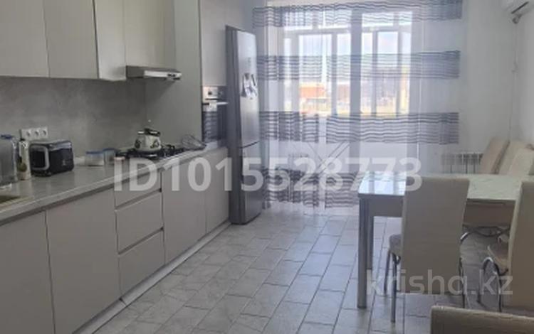 3-бөлмелі пәтер · 105 м² · 5/5 қабат, Ескі аэропорт ш/а., ул. Достык 64, бағасы: 38 млн ₸ в Уральске, мкр Старый Аэропорт — фото 2