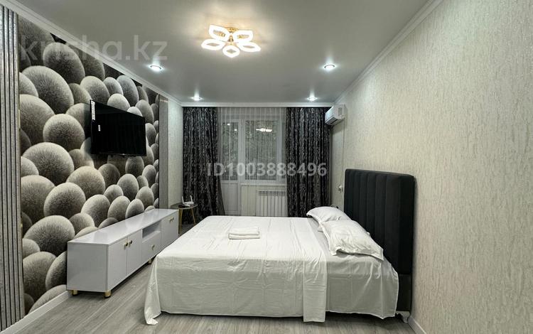 1-комнатная квартира · 32 м² · 4/5 этаж, мкр Акбулым, Мкр Самал 16 — Нурислам, Аль Фараби Сейфуллина за 15 000 〒 в Таразе — фото 2