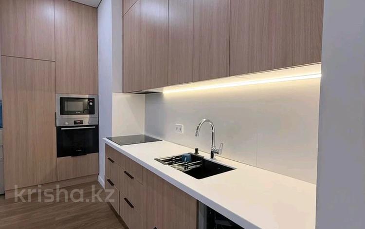 2-комнатная квартира · 55 м² · 11/12 этаж, Торекулова 91 за 370 000 ₸ в Алматы, Алмалинский р-н — фото 2
