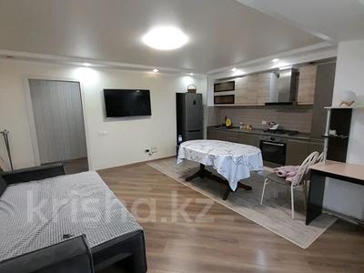 2-комнатная квартира · 50 м² · 2/5 этаж, Камбар Батыр 8 за 17 000 ₸ в Уральске