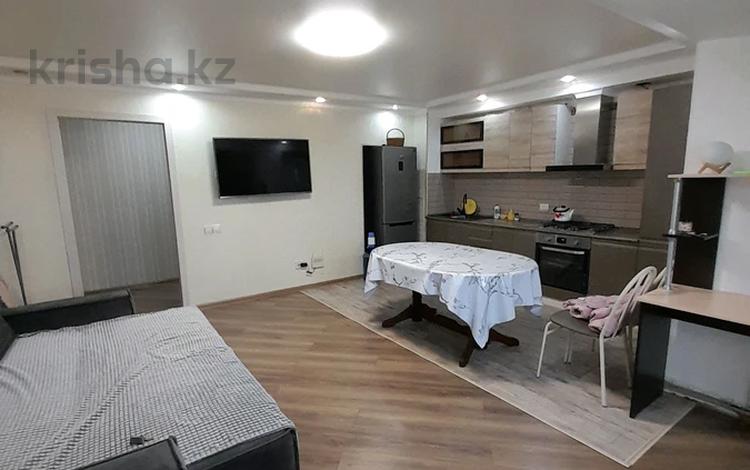 2-комнатная квартира · 50 м² · 2/5 этаж, Камбар Батыр 8 за 17 000 ₸ в Уральске — фото 8