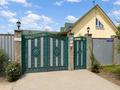Отдельный дом · 8 комнат · 250 м² · 6.25 сот., Байгазиева 15 — Казпочта за 77 млн ₸ в Каскелене