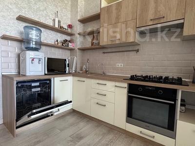 2-бөлмелі пәтер · 82 м² · 7/7 қабат, Назарбаева 233/3, бағасы: 350 000 〒 в Уральске