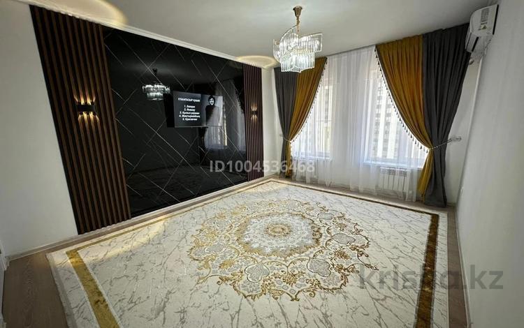 3-комнатная квартира · 82 м² · 8/20 этаж, Скайлайн 43 за 18 000 〒 в Туркестане — фото 2