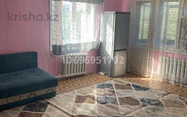 1-комнатная квартира, 30 м², 3/5 этаж, Женис 73