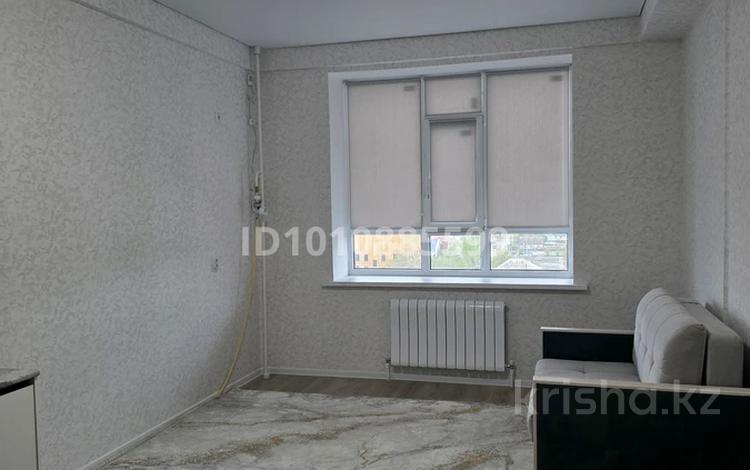 2-бөлмелі пәтер · 55 м² · 7/9 қабат, Абая 101, бағасы: 200 000 ₸ в Костанае — фото 11