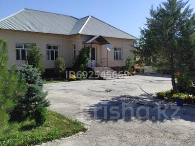 Отдельный дом • 5 комнат • 202 м² • 42 сот., Х.Жумадуллаев 32 за 40 млн 〒 в Туркестане