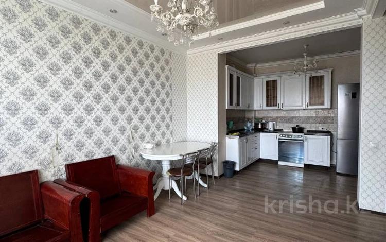 3-комнатная квартира · 75 м² · 9/18 этаж, Кошкарбаева 32/1 за 36.5 млн ₸ в Астане, Сарайшык р-н — фото 3