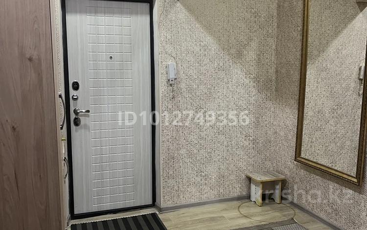 3-бөлмелі пәтер · 65 м² · 3/5 қабат, мкр Карасу 37 — Массив Карасу 37, бағасы: 19.5 млн ₸ в Таразе — фото 2