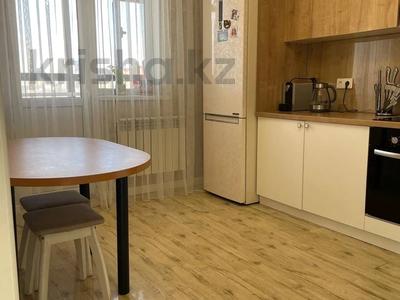 3-бөлмелі пәтер · 73 м² · 8/10 қабат, Бейсекбаева 9, бағасы: 40 млн ₸ в Астане, р-н Байконур
