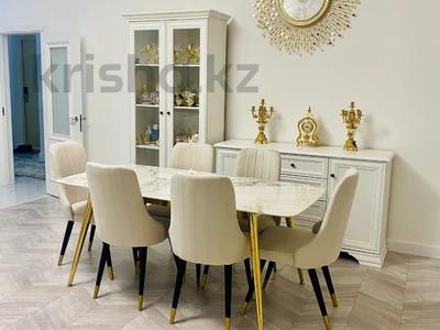 4-комнатная квартира · 120 м² · 2/3 этаж, Аль- Фараби 116 — Каппарова за 2 млн 〒 в Алматы, Медеуский р-н