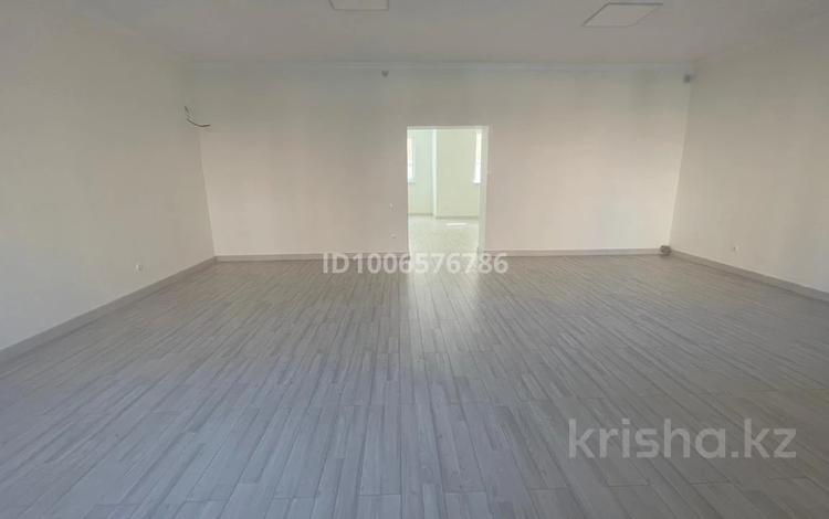 Свободное назначение · 230 м² за 40 млн ₸ в Актау, 16-й мкр  — фото 2