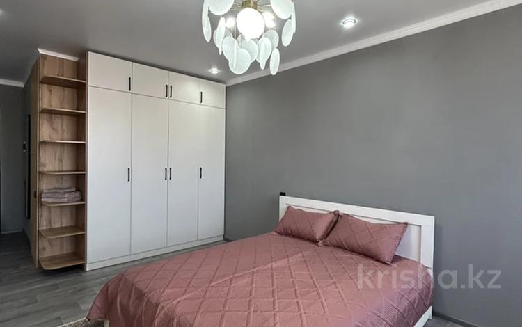 1-комнатная квартира · 47 м² · 9/9 этаж, мкр Шугыла 340/35 за 15 000 ₸ в Алматы, Наурызбайский р-н — фото 9