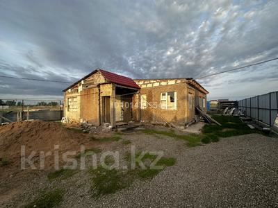 Дача · 3 комнаты · 120 м² · 10 сот., Туран 17/1 — 4 микрорайон за 10.5 млн ₸ в Жибек Жолы