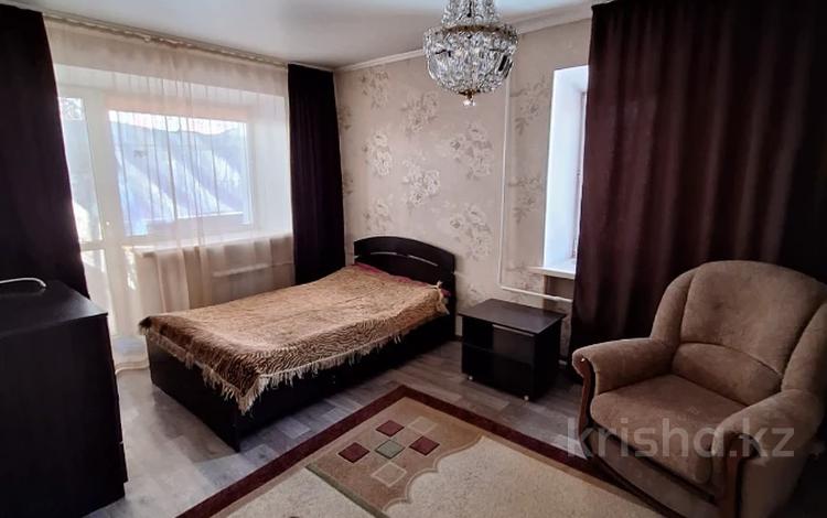 1-комнатная квартира · 32 м² · 4/4 этаж, крылова 110 за 12.4 млн ₸ в Усть-Каменогорске — фото 2