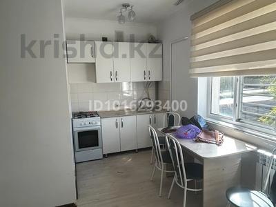 2-комнатная квартира · 41.5 м² · 2/3 этаж, мкр Самал-1 — Рыскулова Утегенова возле ночного клуба Виноград за 130 000 ₸ в Шымкенте, Абайский р-н