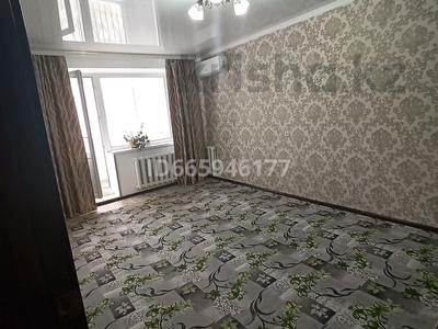 2-бөлмелі пәтер, 50 м², 1/5 қабат ай сайын, мкр Кунаева 3, бағасы: 130 000 〒 в Уральске, мкр Кунаева