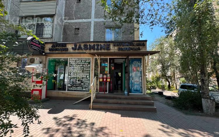 Еркін, кеңселер, дүкендер мен бутиктер, қоғамдық тамақтану орны, сұлулық салондары, фитнес және спорт, медорталықтар мен дәріханалар, білім орталықтары, конференц-залдар, кабинеттер және жұмыс орындары, студиялар · 53.3 м², бағасы: 800 000 ₸ в Алматы, Алмалинский р-н — фото 15