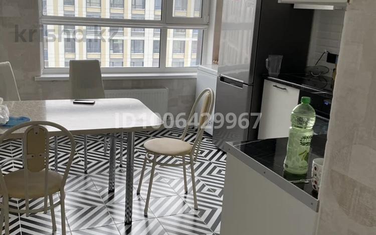 2-комнатная квартира · 60 м² · 10/12 этаж, Асфендиярова 6 за 52 млн ₸ в Астане, Нура р-н — фото 2