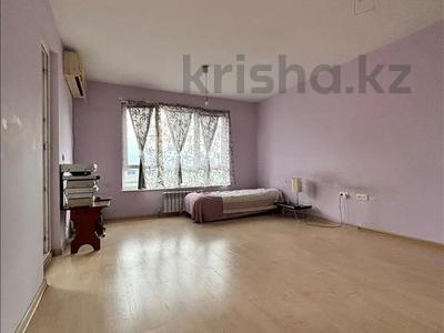3-бөлмелі пәтер · 90 м² · 5/9 қабат, Ақкент ш/а. — Раиымбека, бағасы: 46.8 млн ₸ в Алматы, Алатауский р-н