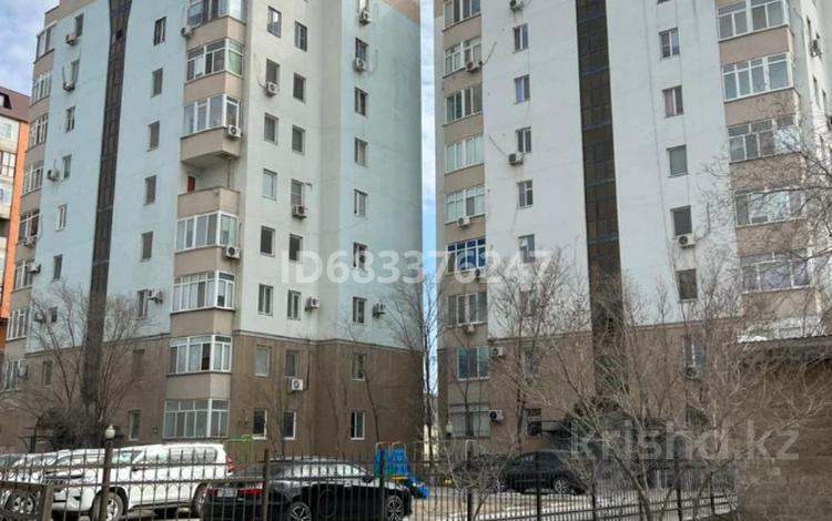 2-комнатная квартира, 72 м², 1/9 этаж, Кулманова 27 за 26.5 млн 〒 в Атырау — фото 2