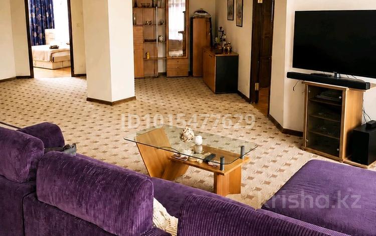 2-бөлмелі пәтер · 120 м² · 2/7 қабат, Абылай Хана, бағасы: 700 000 ₸ в Алматы, Алмалинский р-н — фото 2