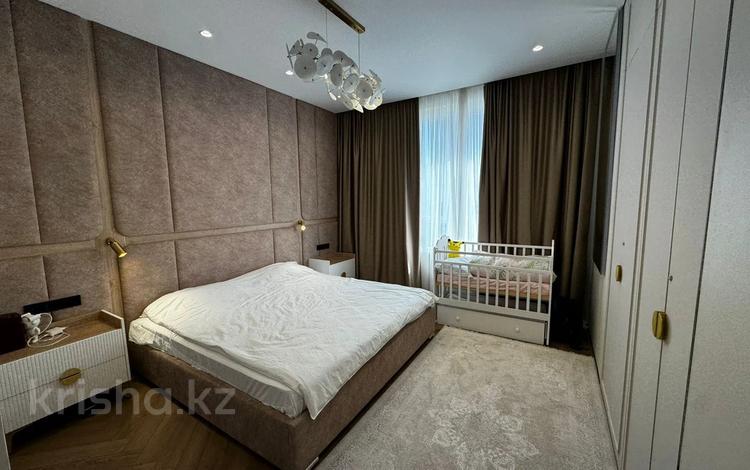 4-комнатная квартира · 140 м² · 19 этаж, Тауелсиздик 56/2 за 1.7 млн ₸ в Астане, Сарайшык р-н — фото 2