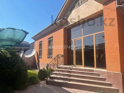 Продажа домов и дачи в Шымкенте: Отдельный дом • 5 комнат • 250 м² • 8 сот., мкр Нурсат, Байтерекова — Байтерекова-Назарбаева за 123 млн 〒 Отдельный дом • 5 комнат • 250 м² • 8 сот., мкр Нурсат, Байтерекова — Байтерекова-Назарбаева за 123 млн 〒 в Шымкенте, Каратауский р-н